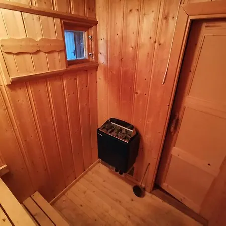 Hoyfjellshytte I Valdres Med Panoramautsikt Reinli